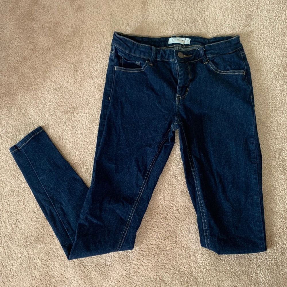 Dark wash skinny jeggings
